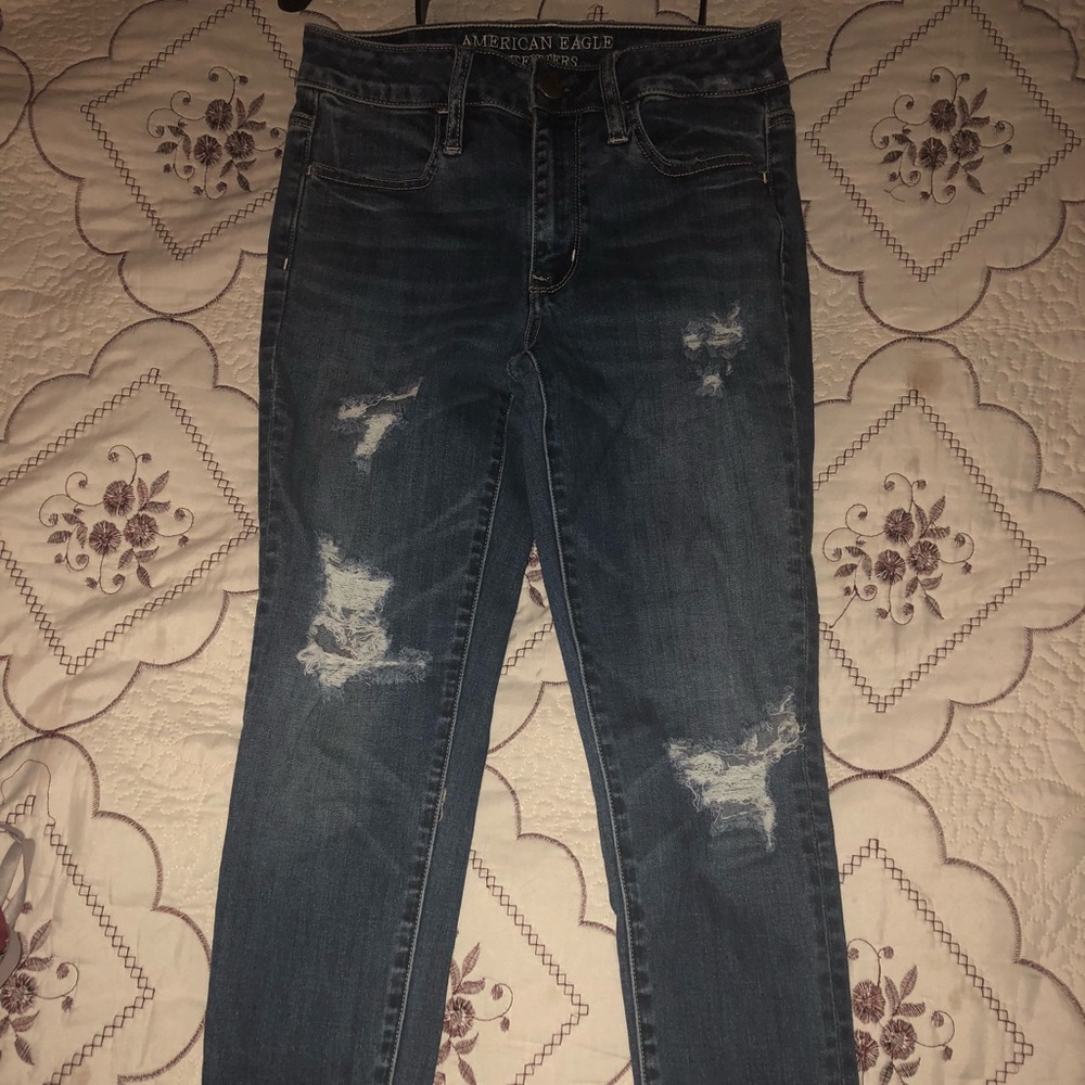American Eagle High Waisted Jeans